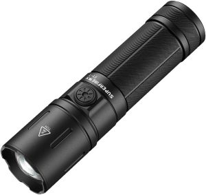 SuperFire P90 LED Taschenlampe, 2100 Lumen super hell, zoombar, ideal für Outdoor-Abenteuer mit 5200 mAh Akku