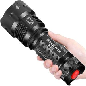 REHKITTZ LED Taschenlampe - Extrem Helle 3300 Lumen Handlampe für Camping & Outdoor mit Zoom-Fokus